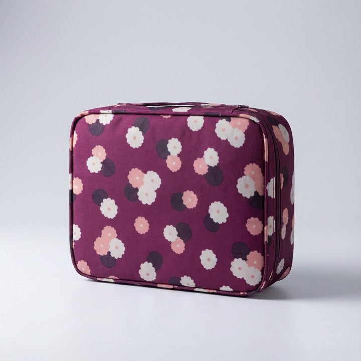 Stijlvolle compacte make-uptas voor dames, een must-have beauty accessoire voor elke reis.