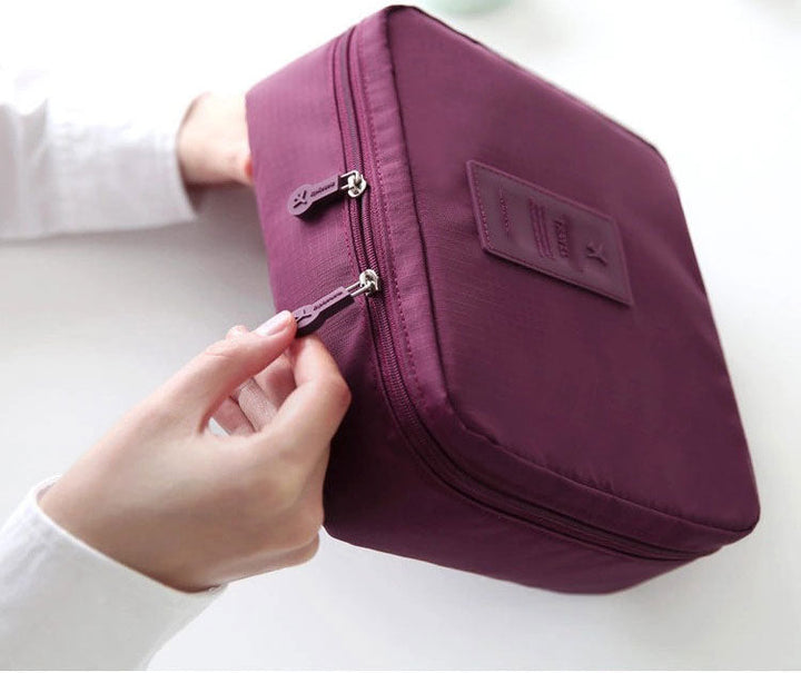 Dames toiletzak: waterdichte en compacte make-up organizer voor onderweg.