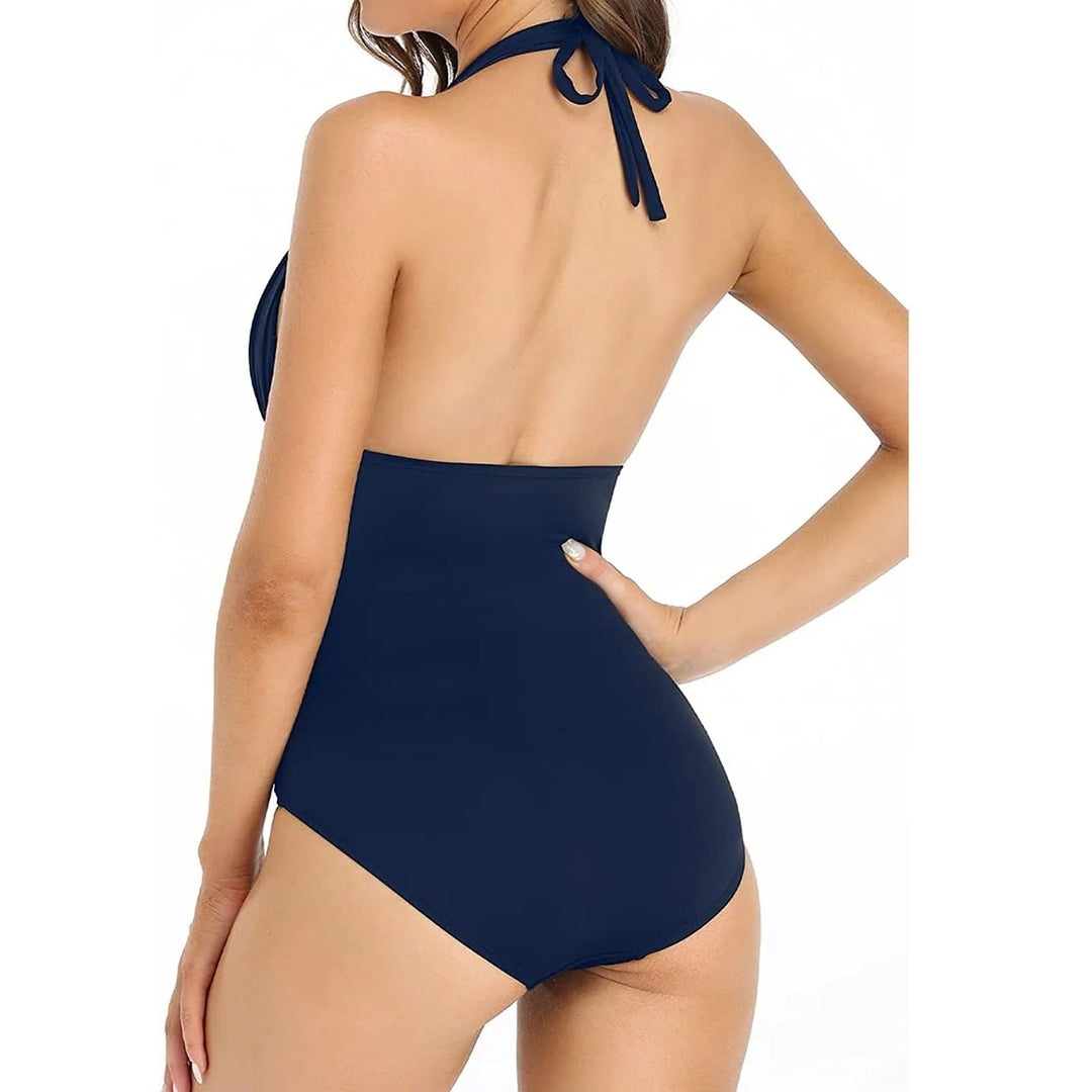 Flatterend dames badpak, corrigerend en met push-up effect. De V-hals accentueert de decolleté stijlvol.