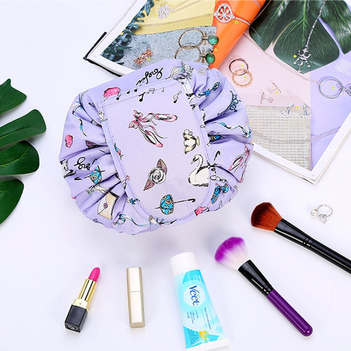 Dames make-uptas met handig trekkoord, functioneert als reis organizer en waterdichte toilettas voor beauty.