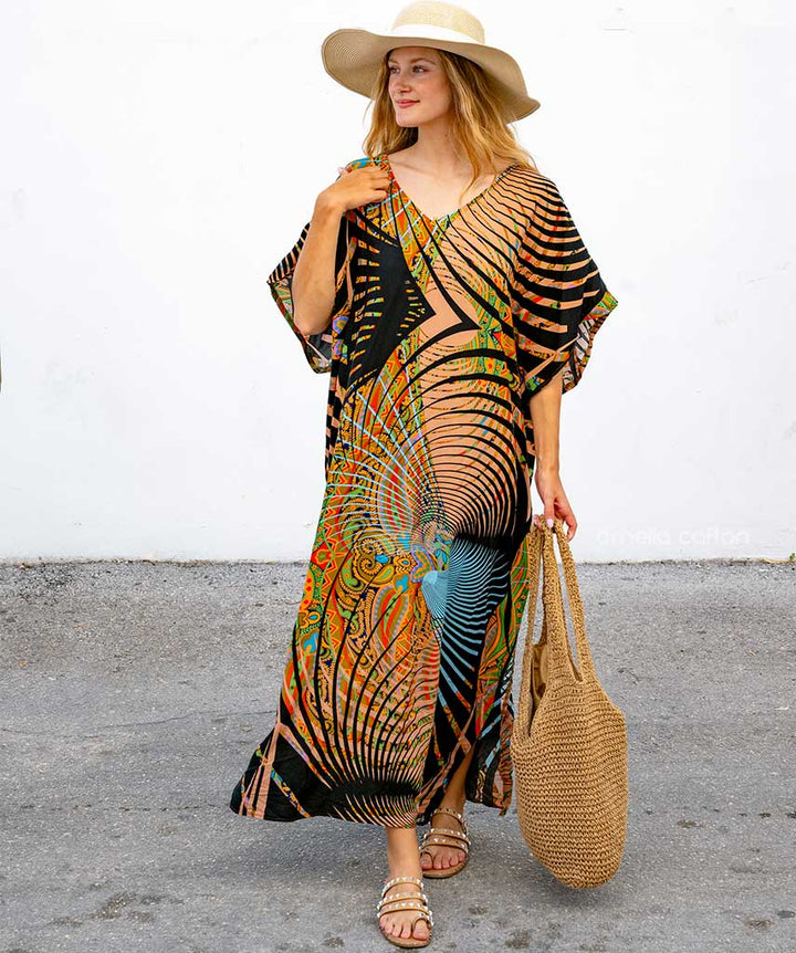 Elegante maxi strandjurk voor dames, tropische Hawaï print. Comfortabel en modieus op vakantie.