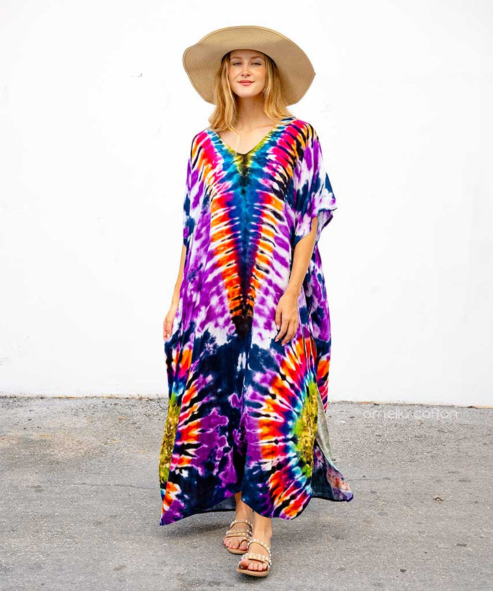 Stijlvolle Hawaïaanse maxi jurk voor dames, zomerse look, elegante print. Jouw ideale strandjurk.