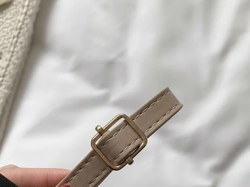 Zwarte elegante dameshandtas met bovenhandvat, PU-leer. Functionele schoudertas en crossbodytas.