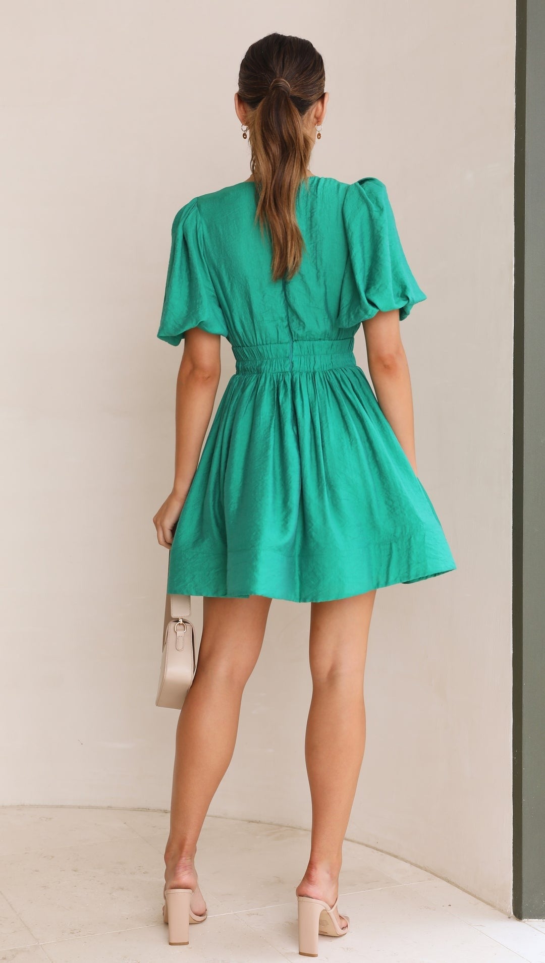 Dames casual jurk: Fit & Flare mini model, perfecte lentejurk met korte mouw voor elke dag.