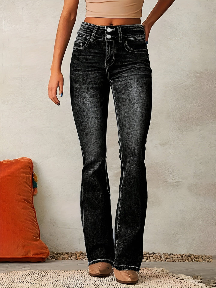 Veelzijdige dames flared jeans met hoge taille, perfect voor een stijlvolle casual look en dagelijks comfort.