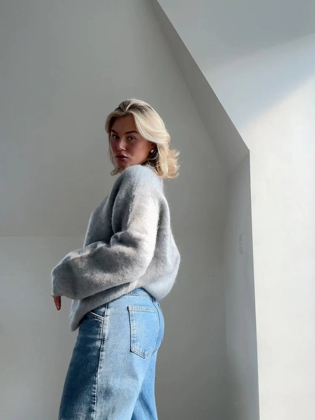 Comfortabele en elegante gebreide trui voor dames. Deze stijlvolle sweater is een veelzijdige toevoeging.
