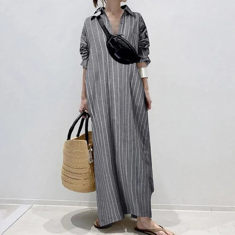 Modieuze gestreepte maxi jurk voor dames; een veelzijdige, elegante keuze voor zomer en strand.