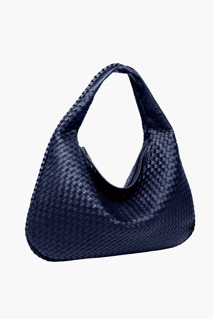 Modieuze gevlochten hobo schoudertas voor dames, ideaal accessoire.