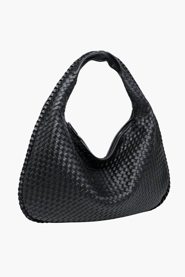 Dames gevlochten schoudertas, ruim hobo model, elegant voor elke dag.