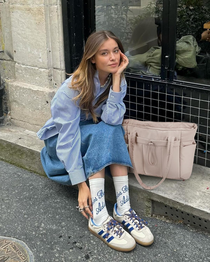 Trendy gewatteerde schoudertas, ideaal als laptop tas voor de moderne vrouw.