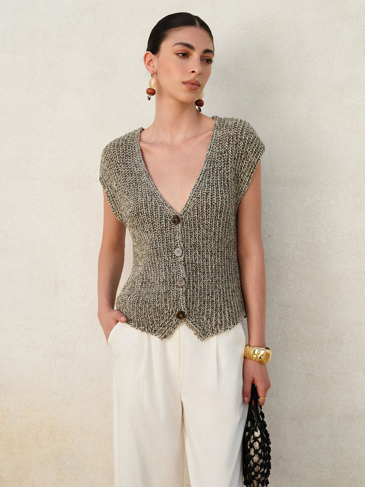 Stijlvol dames mouwloos gebreid vest in grijs, met knoopsluiting en regular fit voor een comfortabele look.