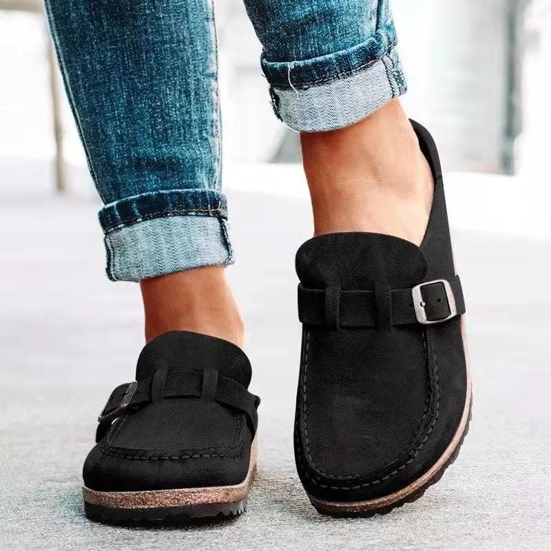 Dames instapsandalen met decoratieve gesp, zachte zool voor ultiem comfort. Perfect voor zomerse dagen.