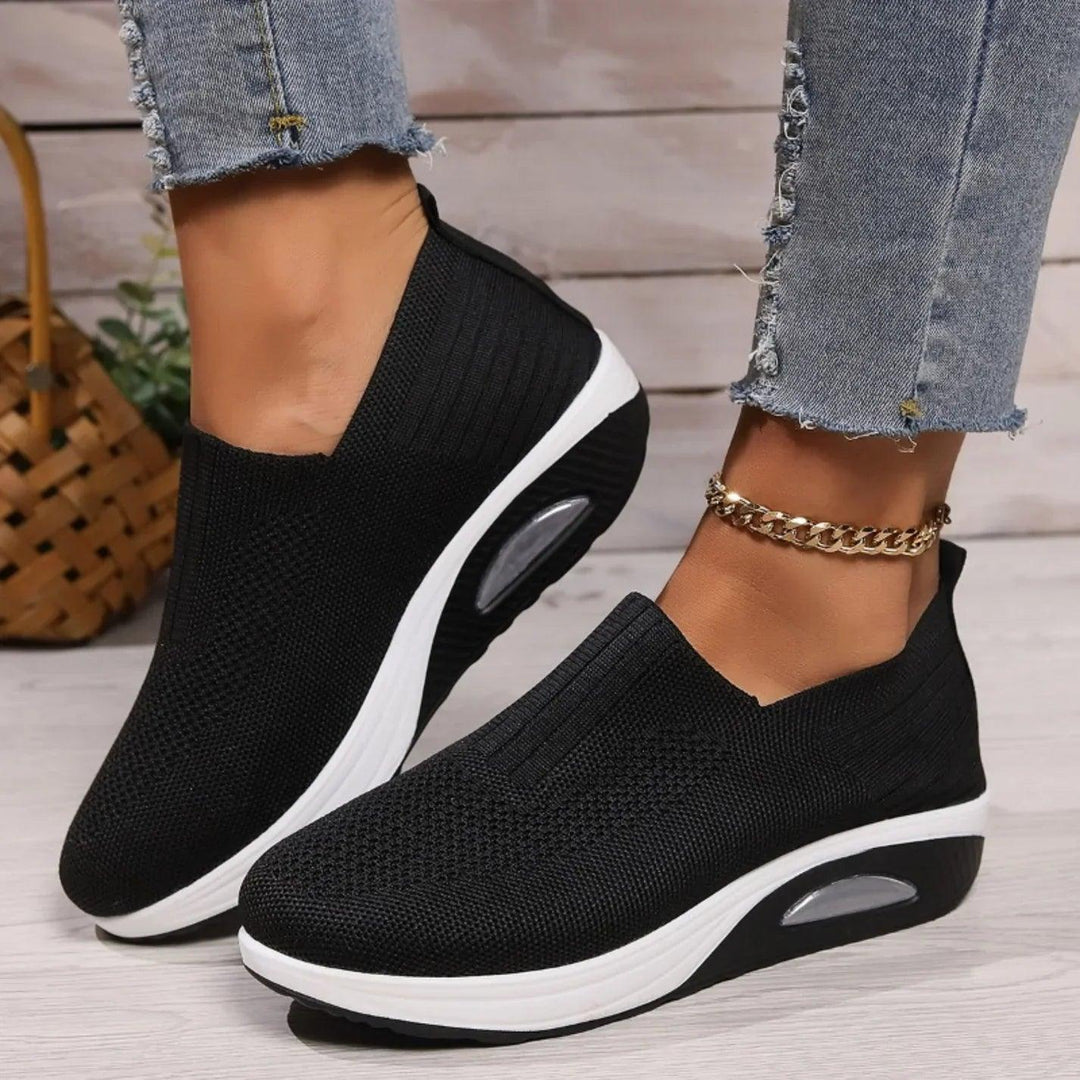 Dames instapsneakers voor optimaal gemak en ademend comfort, ideaal als vetersloze casual schoenen.