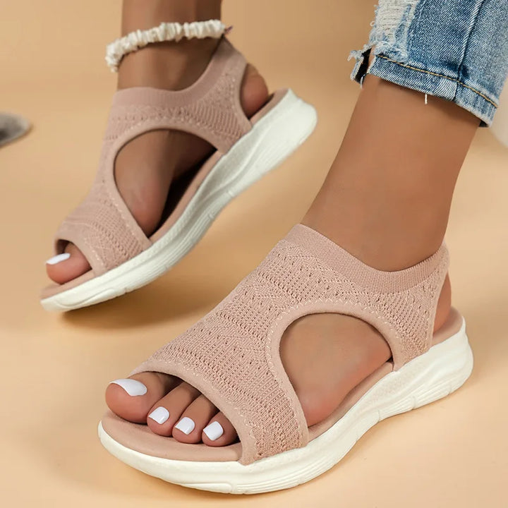 Stijlvolle platte orthopedische Joline sandalen voor vrouwen, casual zomerschoenen met superieur comfort.