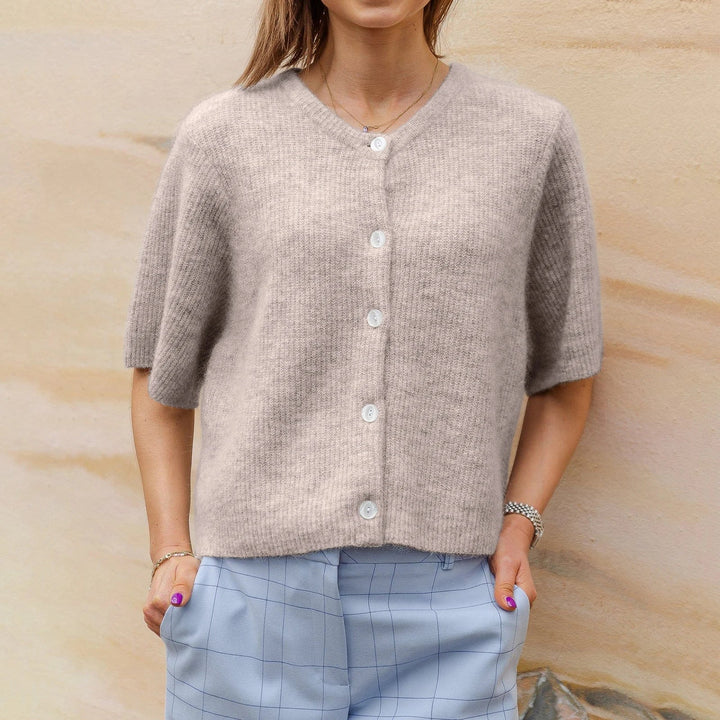 Comfortabel damesvest met korte mouwen, perfect voor trendy streetwear mode in lente/zomer.