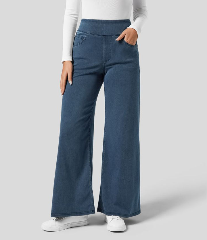 Modieuze pull-on damesbroek met wijde pijpen, lichtblauw, hoge taille en elastische band.