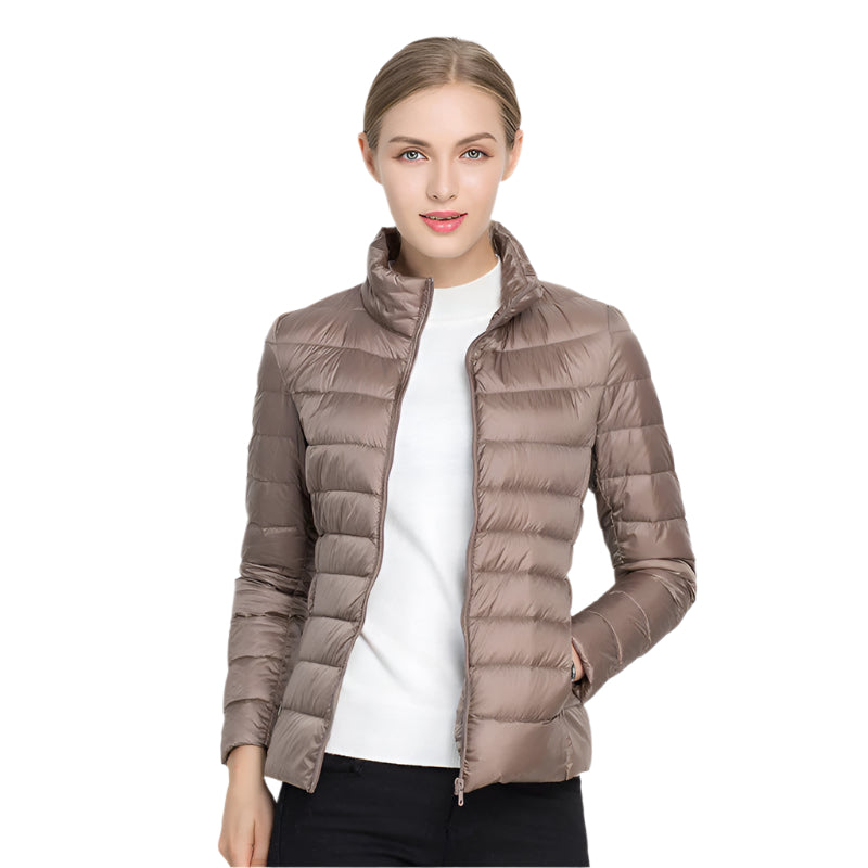 "Dames lichtgewicht donsjas, elegant en warm, donsjack met stijlvolle pasvorm voor winterse dagen."