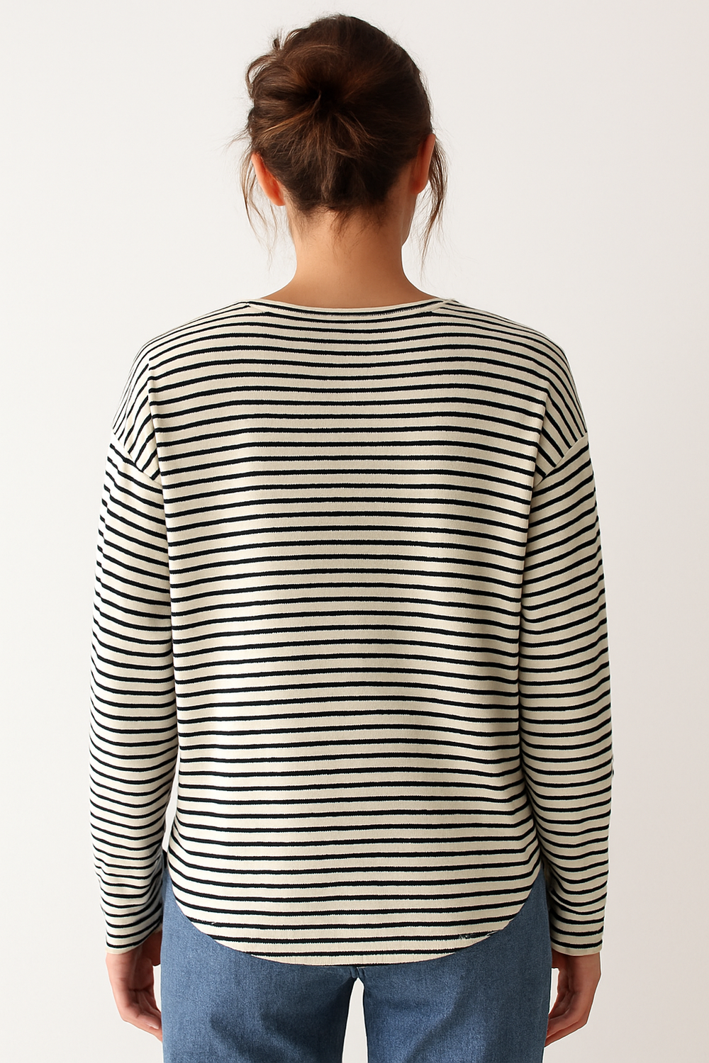 Comfortabel oversized dames longsleeve met maritieme strepen en ronde hals, perfect voor dagelijks gebruik.