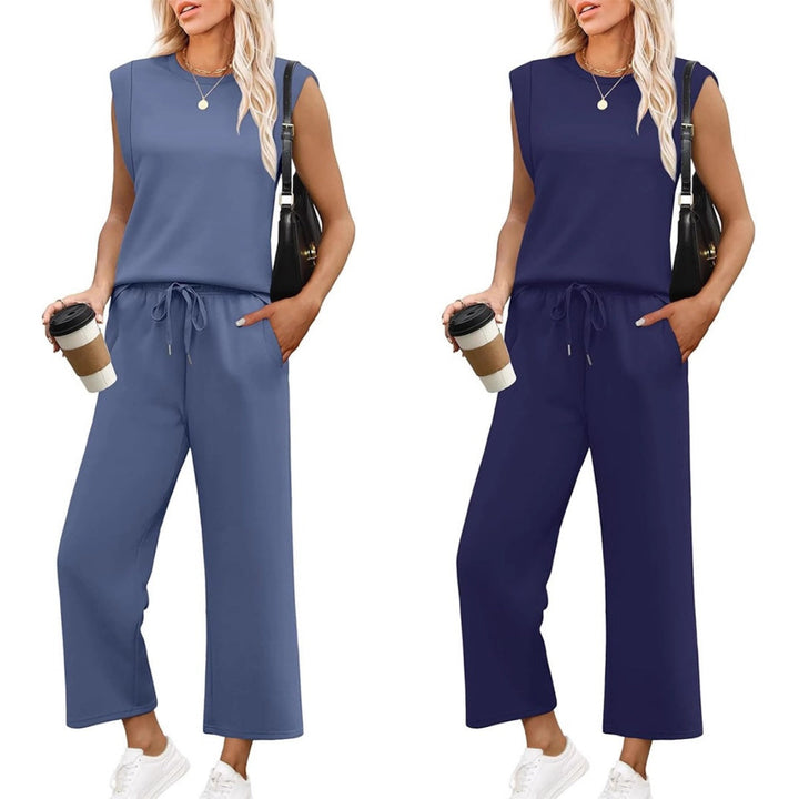 Comfortabele en chique dames relax set: mouwloze top en wide-leg broek.