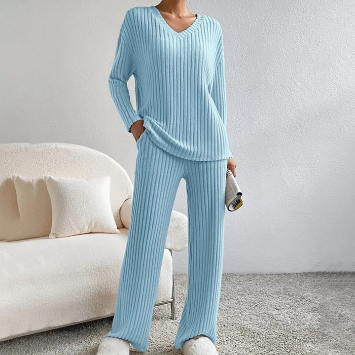 Stijlvolle dames loungewear set, veelzijdig te combineren, creëert een moderne en comfortabele look.