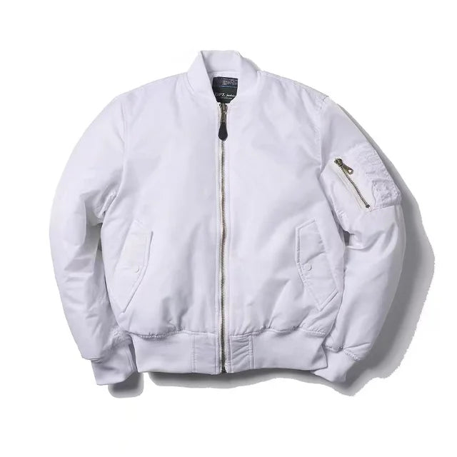 Dit tijdloze MA-1 dames bomberjack is een bestseller. Trendy, comfortabel & winddicht.