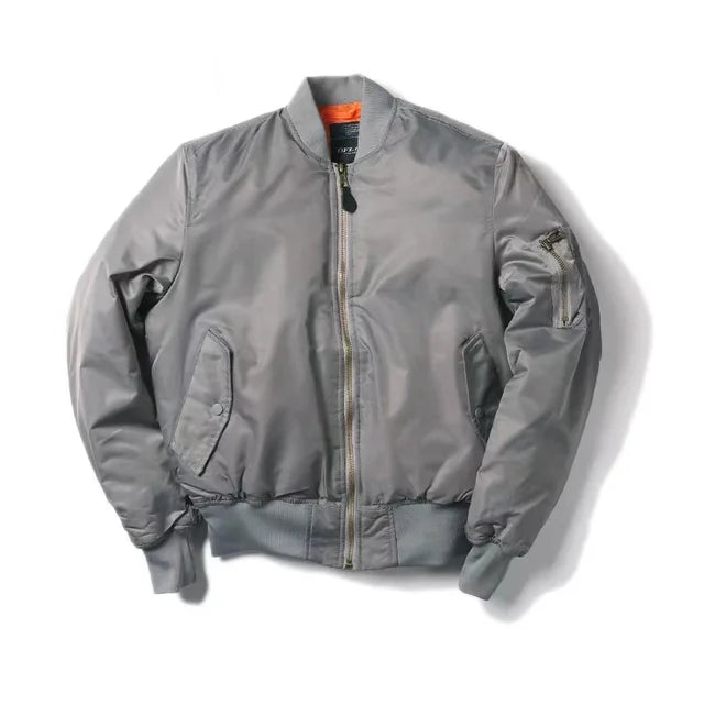 Tijdloos MA-1 dames bomberjack, een onmisbaar item in elke fashion collectie. Winddicht jack.