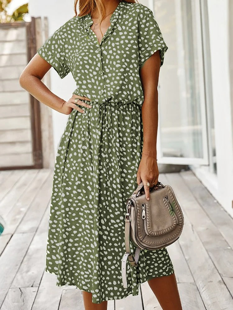 Elegante midi jurk voor dames, met korte mouwen, comfortabel en geschikt voor diverse gelegenheden.