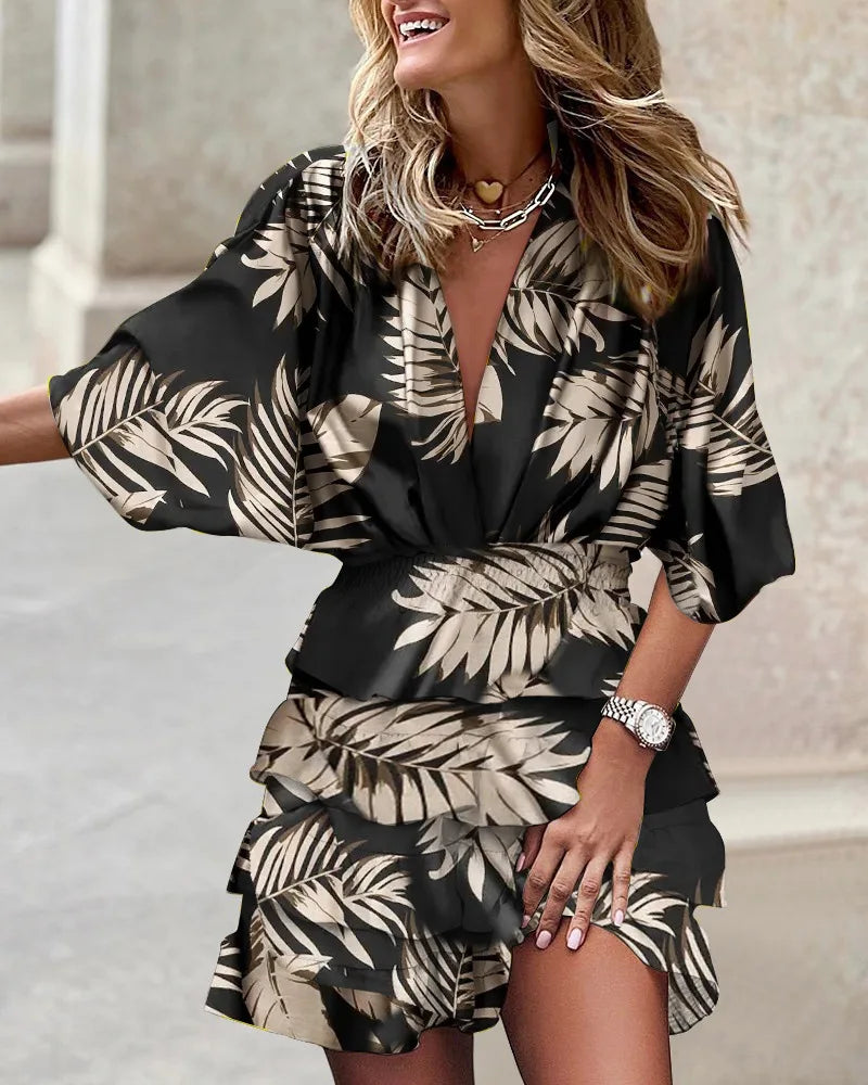 Modieuze dames zomerjurk, mini lengte met vrolijke print en comfortabele elastische taille, een must-have.