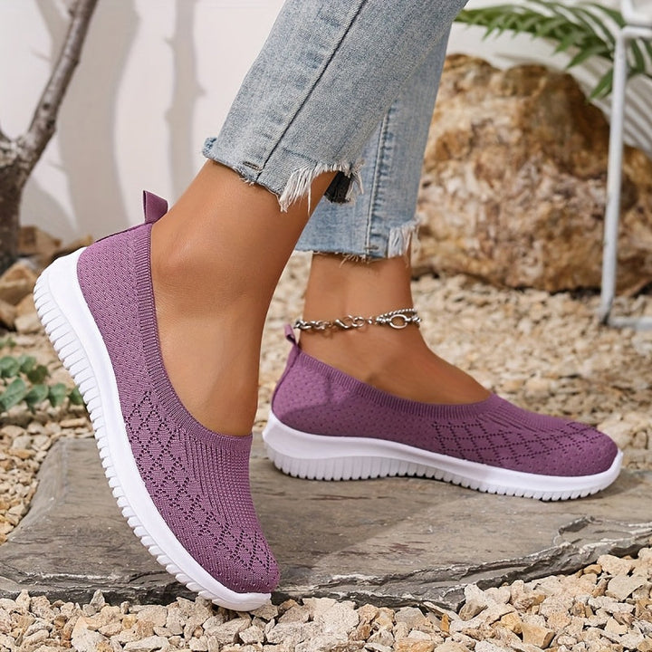 Zomerschoenen: orthopedische instappers, beige, met ademende stof voor langdurig draagcomfort.