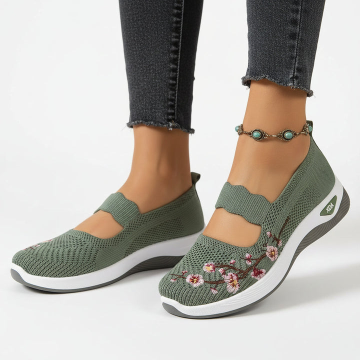 Orthopedische instapschoenen dames, combineren stijl met comfort, ideaal voor brede voeten en hoge wreef.