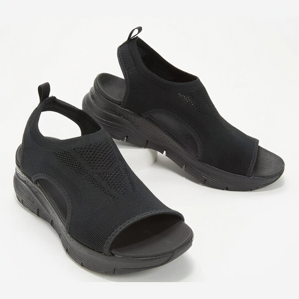 "Dames orthopedische sandalen, blauw, met enkelband. Zomerse stijl, comfort en ondersteuning voor dagelijks gebruik."