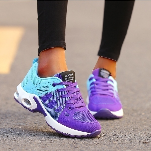 Dames schoenen met ergonomische voetondersteuning, schokabsorberende zool en extra stabiliteit voor langdurig comfort.