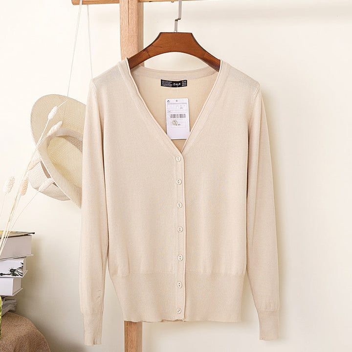 Zomers damesvest met pastelkleuren, lange mouwen en knoopsluiting. Comfortabel en chic.