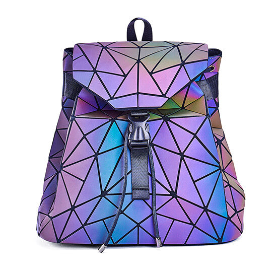 Essentiële mode accessoire: reflecterende dames rugzak met geometrisch ontwerp en kleurverandering.