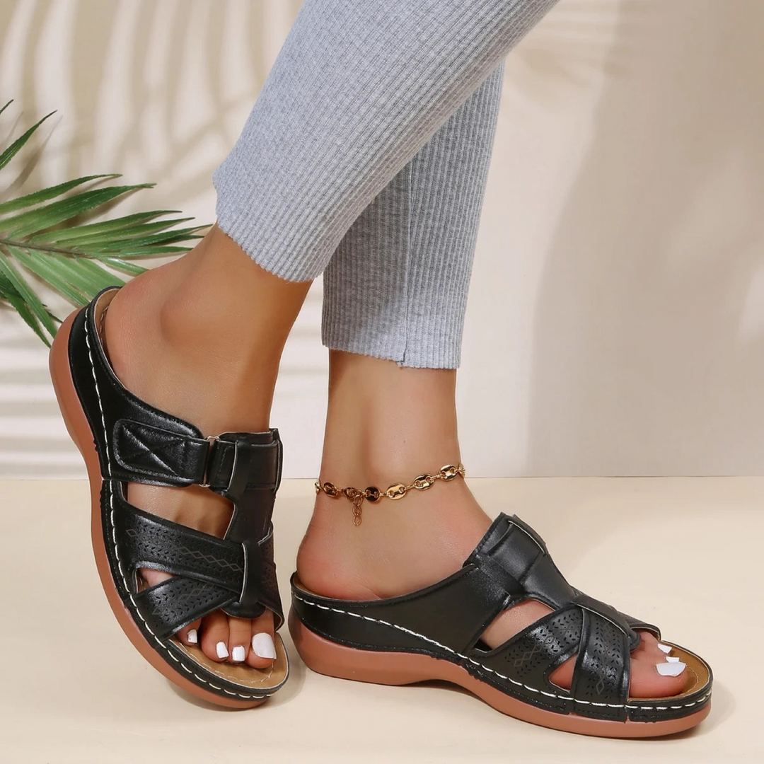 Dames sandalen met comfortabele voetondersteuning, ideaal voor dagelijks gebruik.