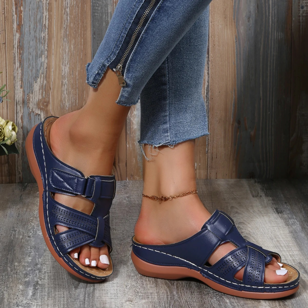 Comfortabele damessandalen met voetondersteuning, perfect voor lange zomerwandelingen.