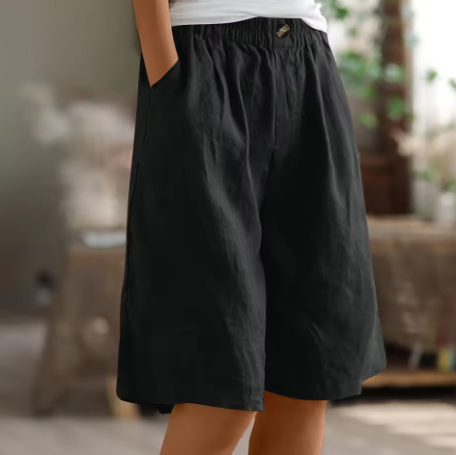 Dames vrijetijdskleding: comfortabele shorts met elastische taille en zijzakken.
