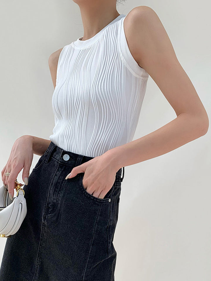 Veelzijdige casual dames tank top. Mouwloos met golvende textuur en ronde hals, ideaal voor elke dag.