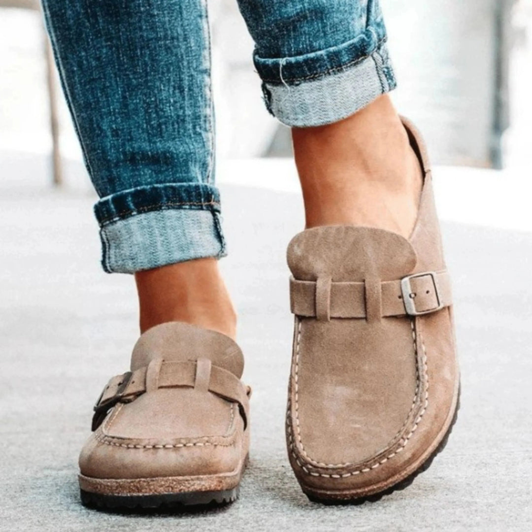 Modieuze dames instappers met verstelbare gesp, comfortabele schoenen voor elke gelegenheid.