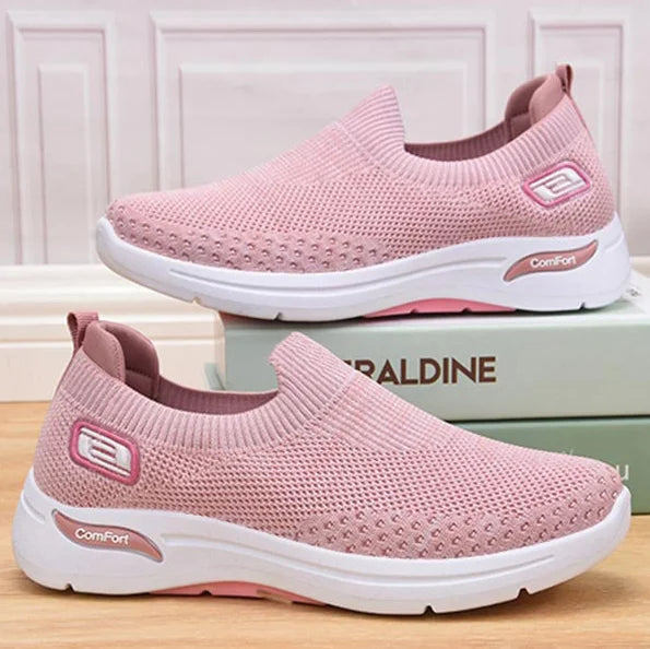 Stijlvolle dames instappers, comfortabele sneakers met kussenzachte demping voor voetcomfort.
