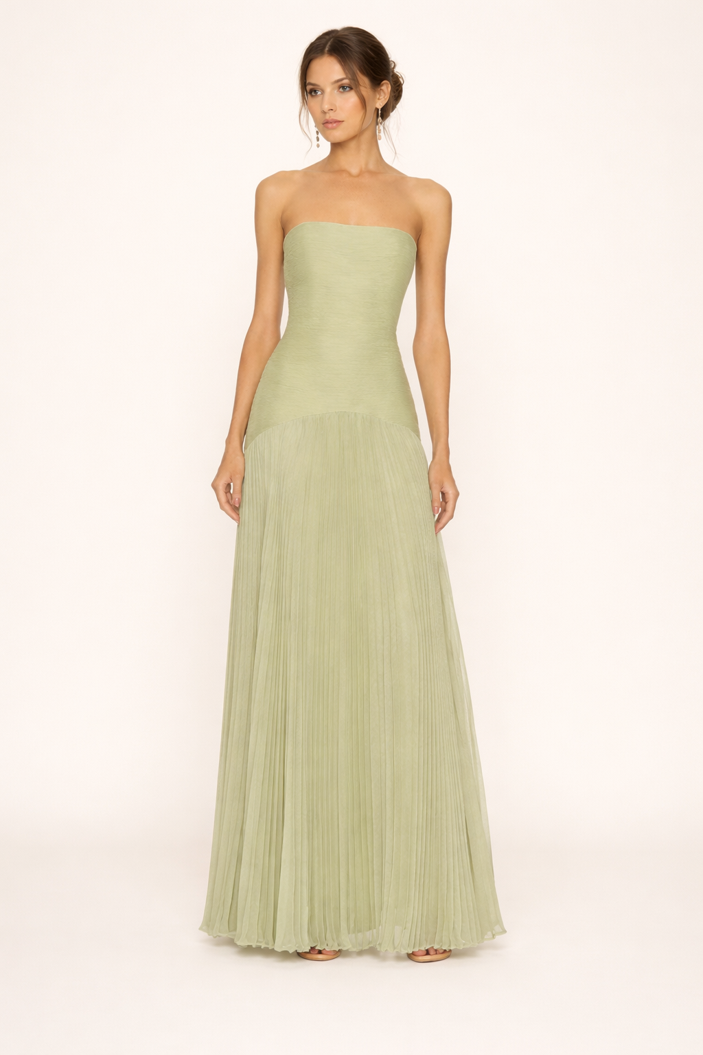 Dames strapless geplooide maxi jurk, ideaal voor zomerse dagen en elegante avonden. Perfecte zomerkleding.