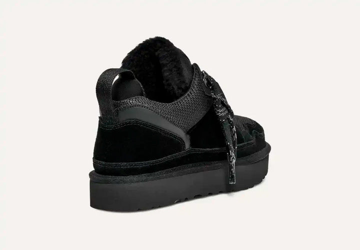 Praktische en comfortabele suède dames winterschoenen, waterafstotend en warm.