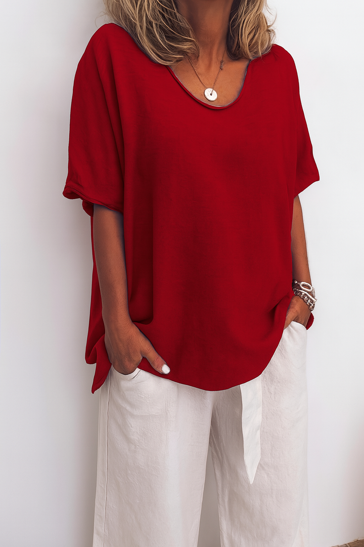 Zacht en ademend dames t-shirt met ronde hals, voor optimaal comfort op warme zomerdagen. Casual mode.