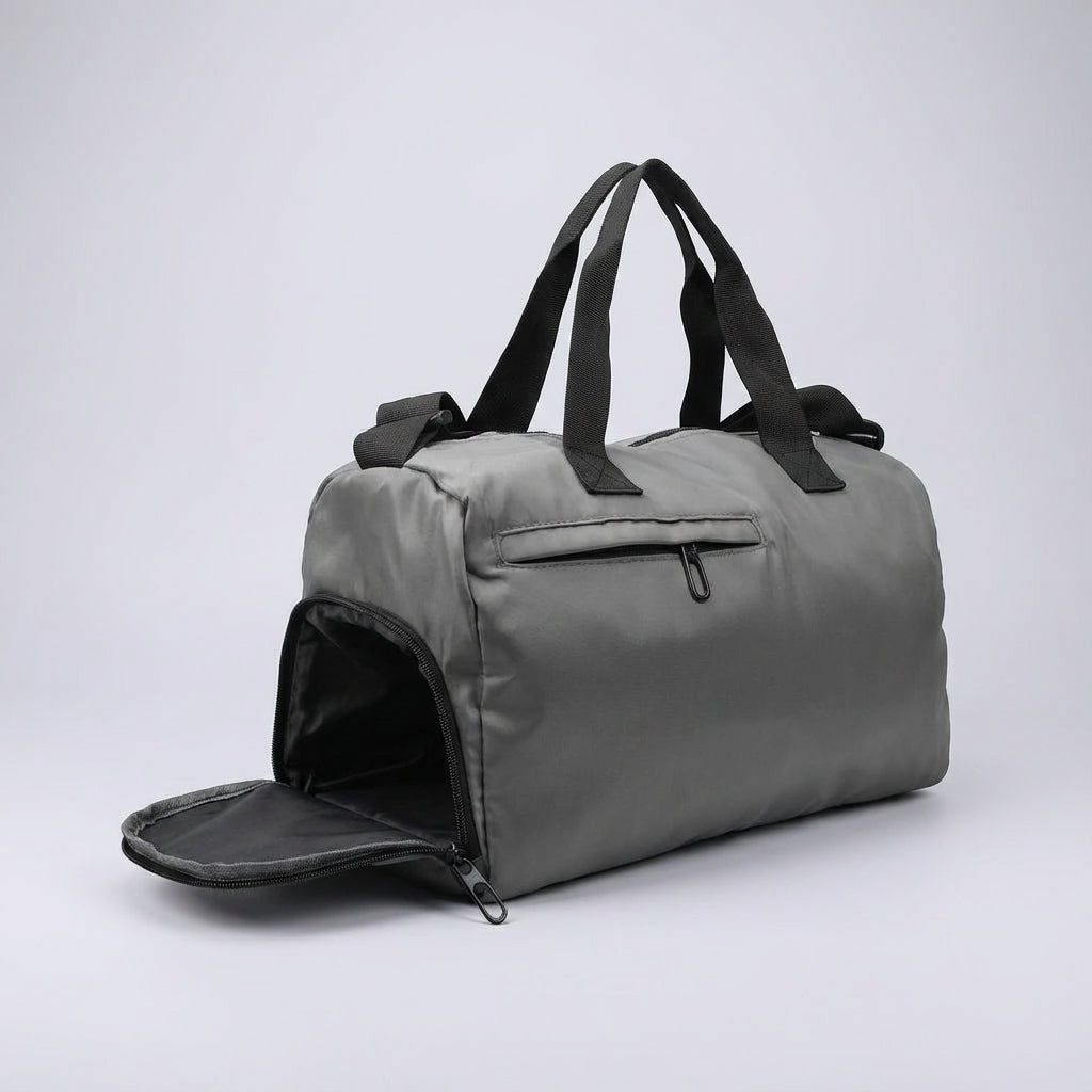 Waterbestendige dames duffel sporttas met handig apart schoenvak, perfect voor fitness en gym.