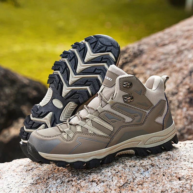 Adventure dames schoenen, waterdicht, met ultieme grip en schokdemping voor comfort.