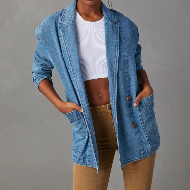 Modieuze damesblazer, perfect voor een trendy look. Comfortabel en veelzijdig voor dagelijks gebruik.