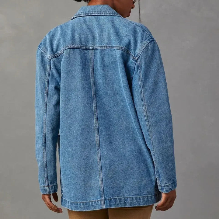Elegante damesblazer met functionele zakken, ideaal voor een stijlvolle outfit het hele jaar door.
