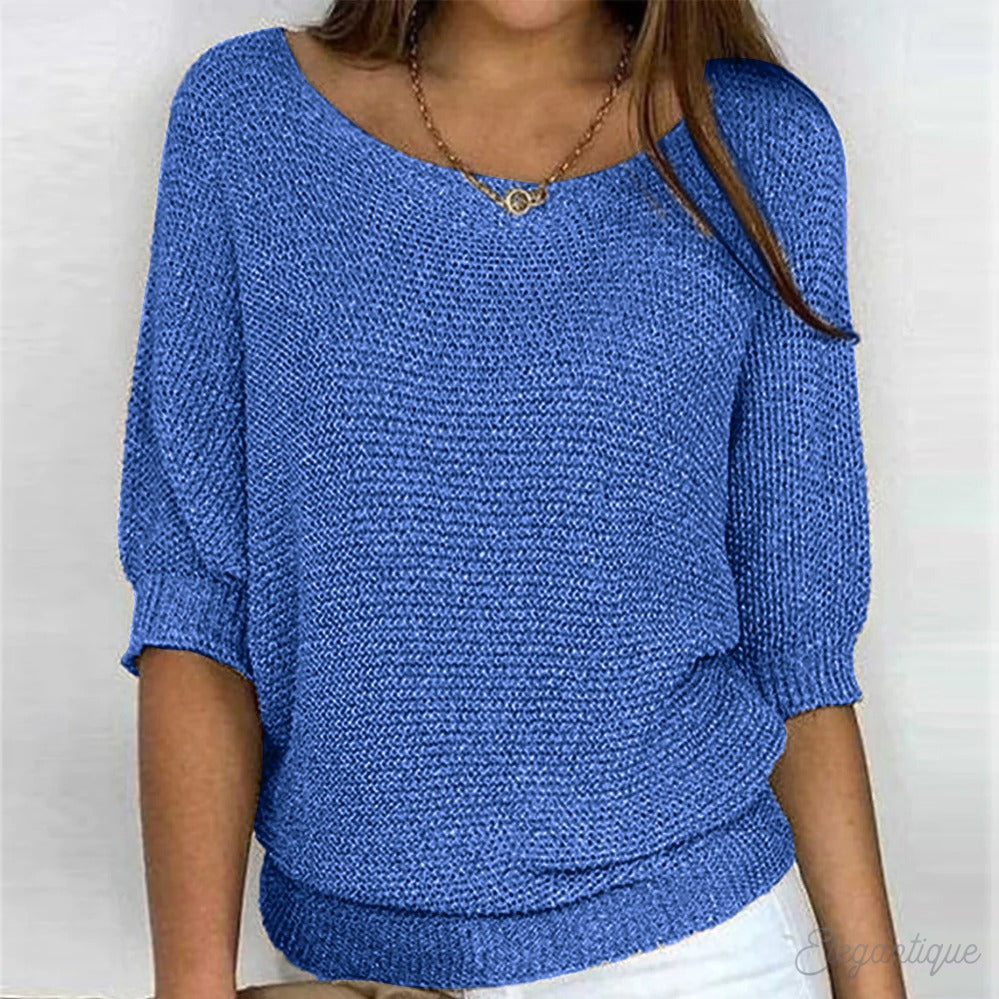 Zachte, warme dames trui met open ronde hals; een elegante toevoeging aan je wintergarderobe.