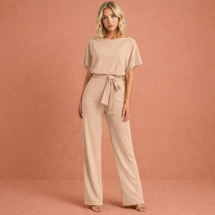 Dames tweedelige set met ceintuur voor een elegante en verfijnde lente/zomer outfit. Modieus en comfortabel.