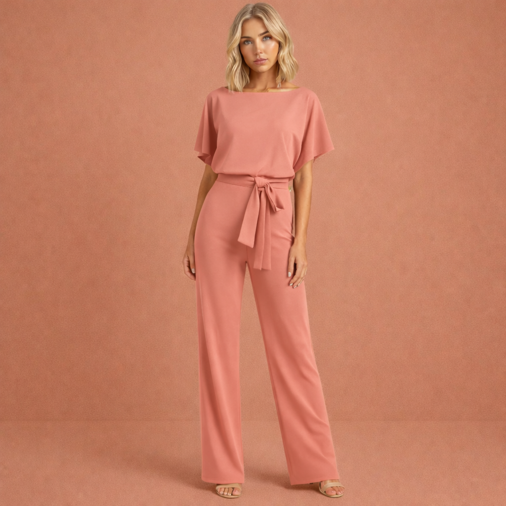 Dames tweedelige set met ceintuur. Elegant design, comfortabel voor lente en zomer. Verfijnde dameskleding.